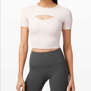 NWT Lululemon peekaboo shirt - Blush